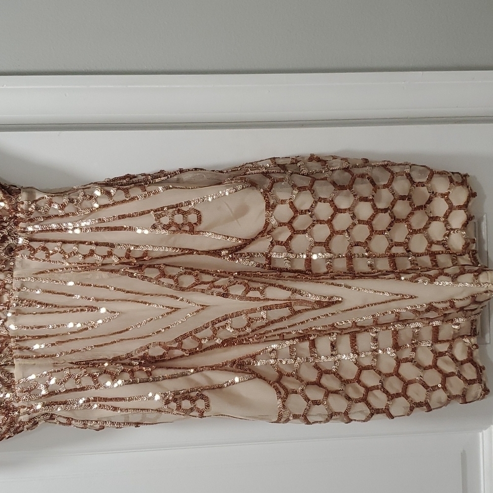 LATISTE cocktail Dress Strappy with Gold Glitter nwt small - Picture 8 of 14